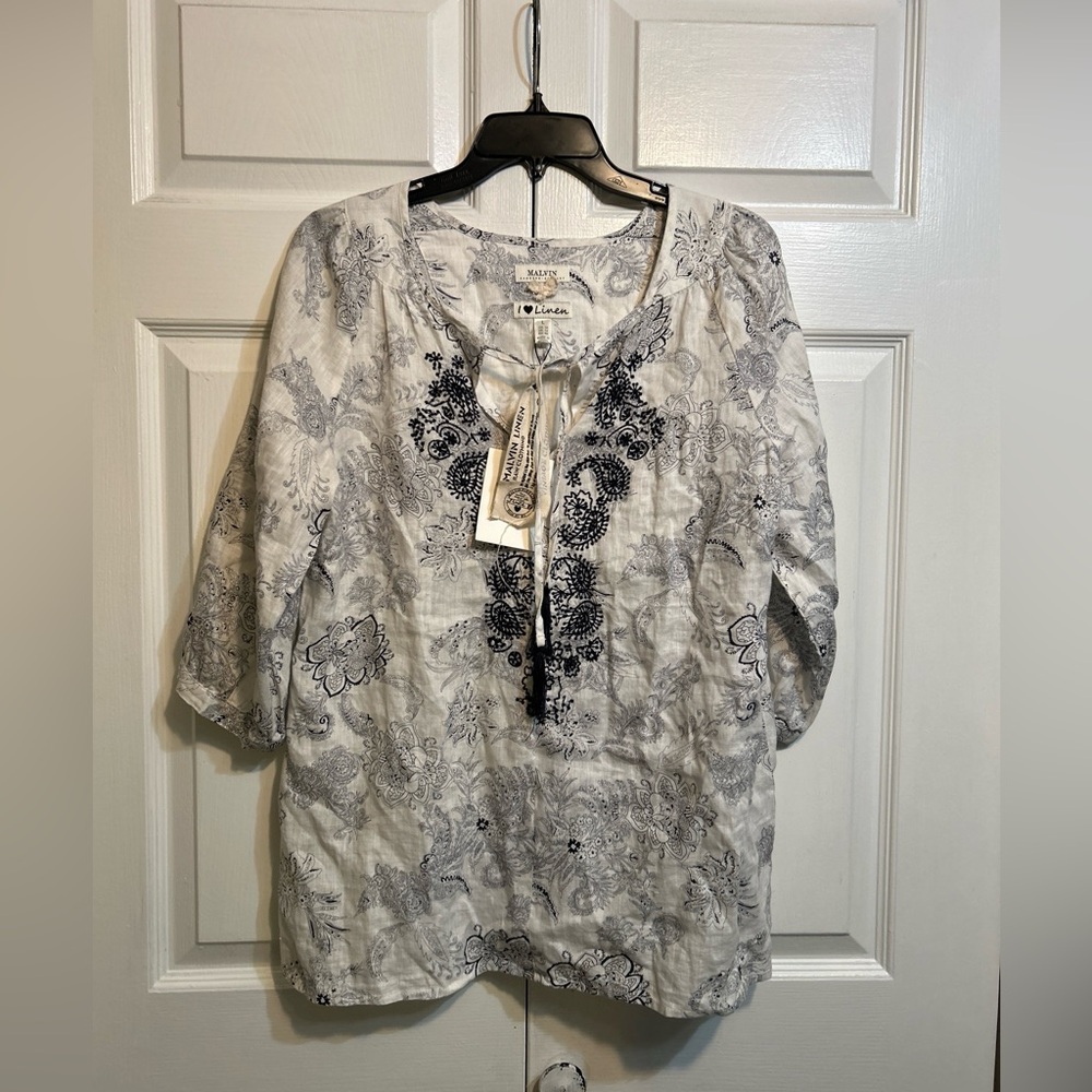NWT Malvin I Love Linen Top Blouse  Size L Large  White Blue Tassel Tie 3/4 Slv